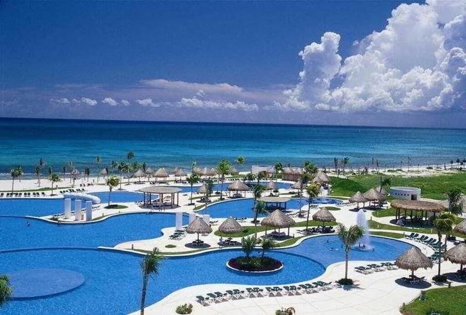 Main Pool offers daily activities and pool bars