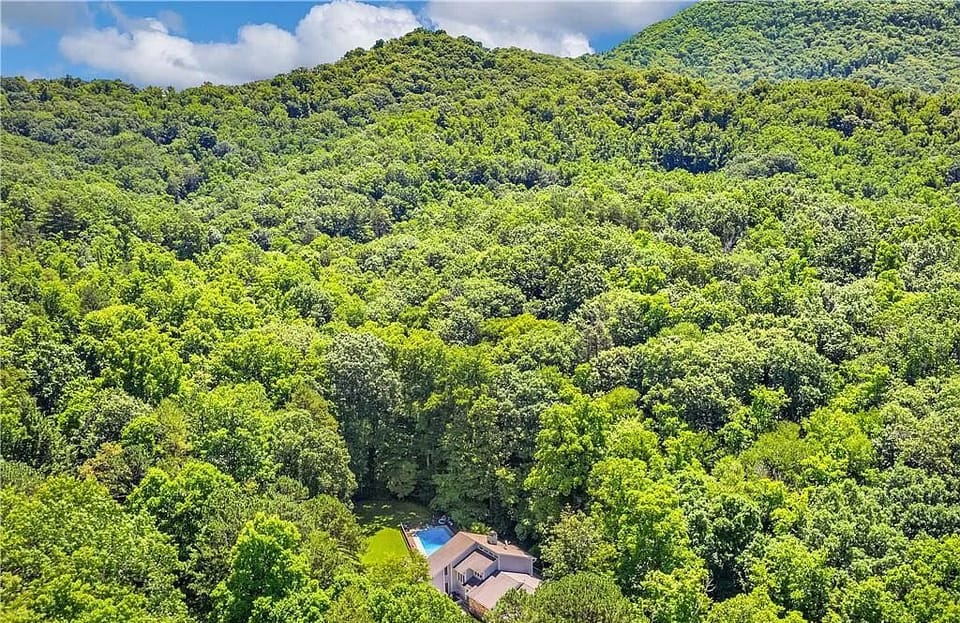 In this vacation rental, you can actually say you're staying “in the Blue Ridge Mountains!”