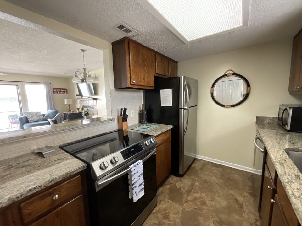 View the lake while in the kitchen 
