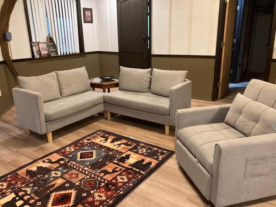 Octagon living room 2025