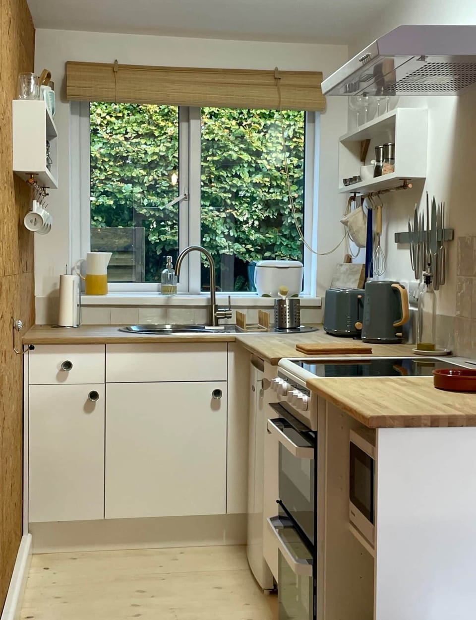 Well equipped kitchen