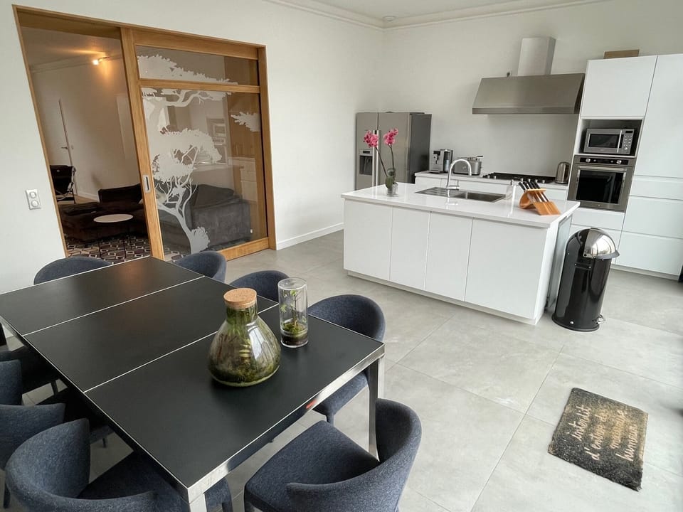 Air-conditioned house 4 ⭐️ swimming pool 4 bedrooms and 3 shower rooms, near old port  House in La Rochelle