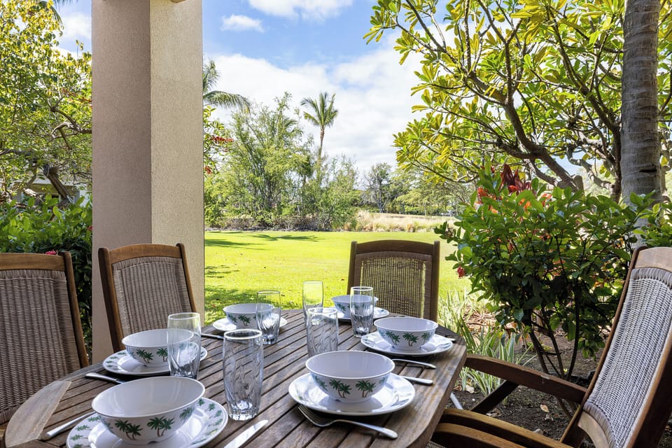 Outdoor dining
