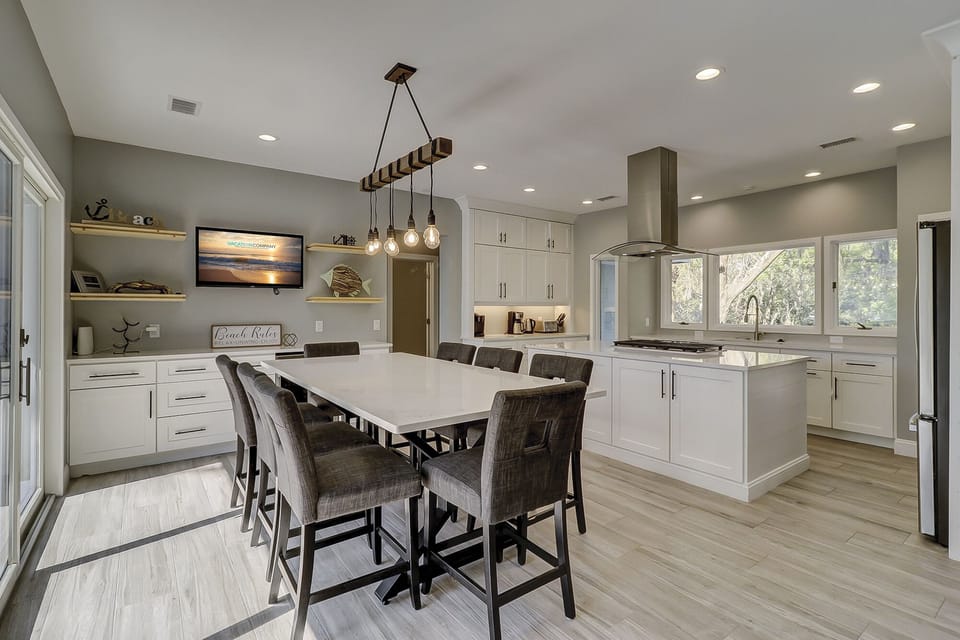 Double Dining Area