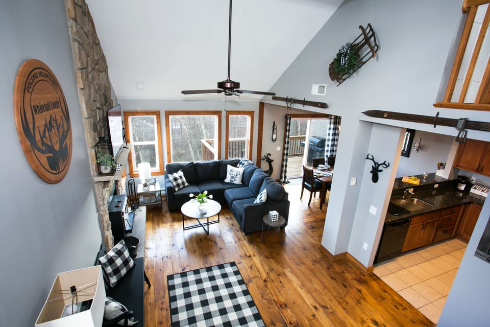Overview from staircase landing