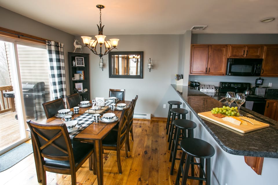 Dining room comfortably seats 10.