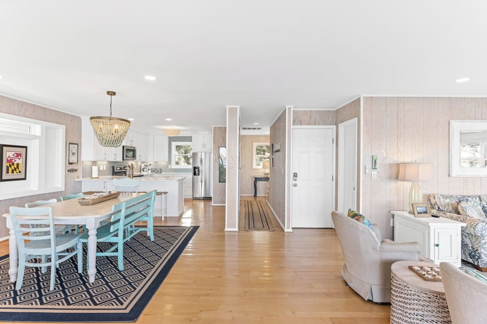 Seamlessly Connected Living, Dining Space and Kitchen