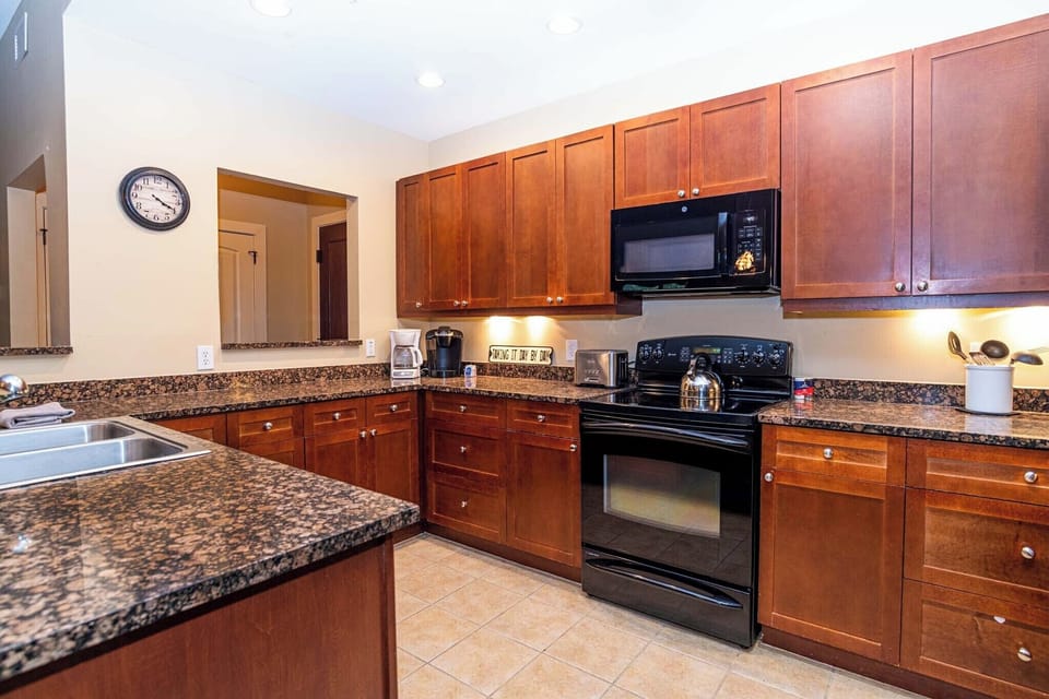 Kitchen b