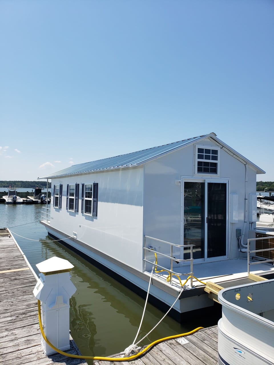 2 Bedroom Houseboat