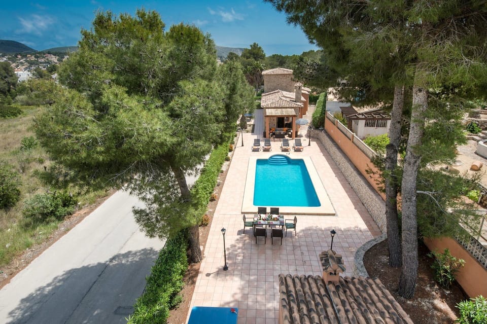 Villa Cambra image