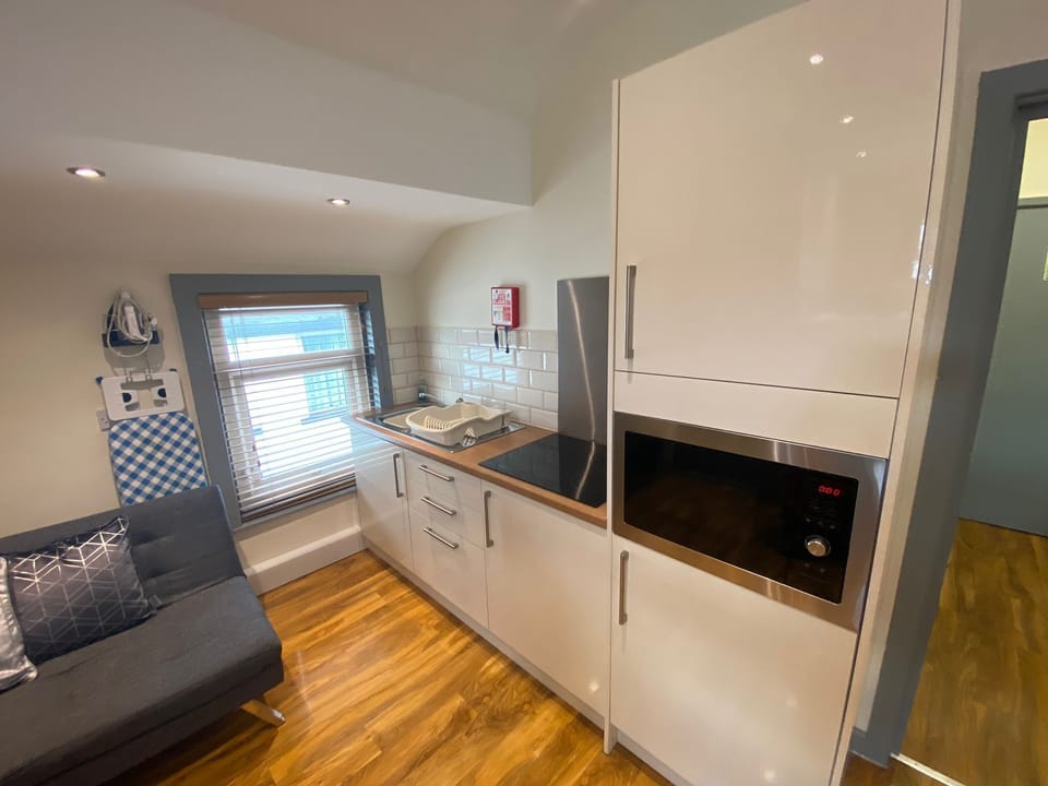 Apartment 4 kitchen