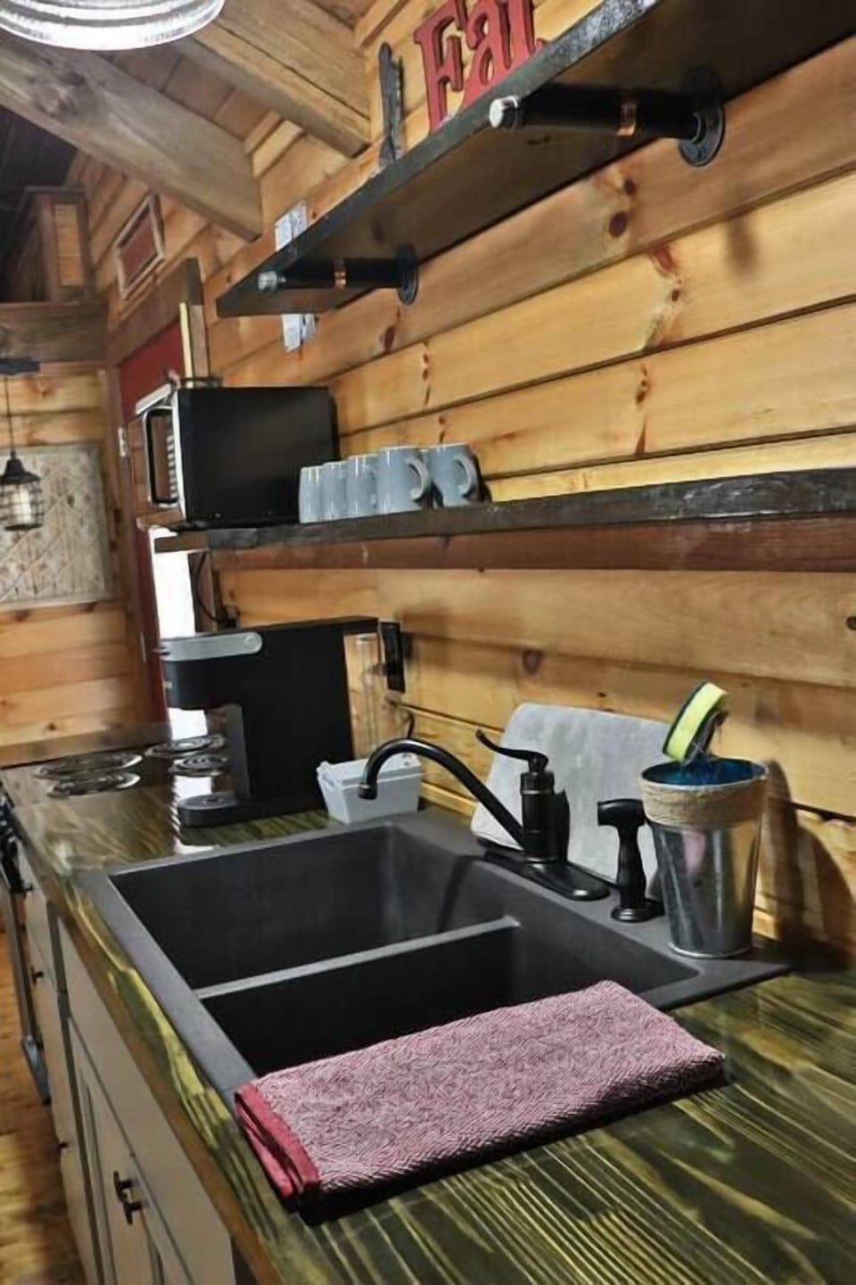 09c3247f 0625 463a b23d 53956b168409