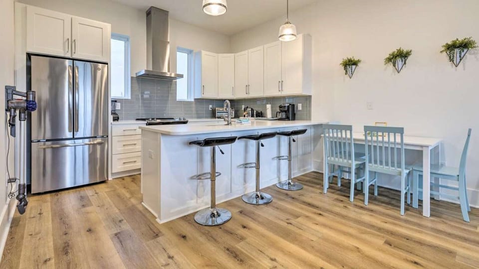 Open Modern Kitchen