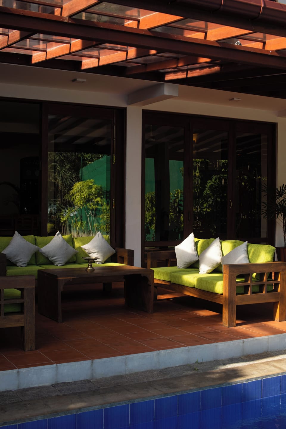 verandah has ceiling fan