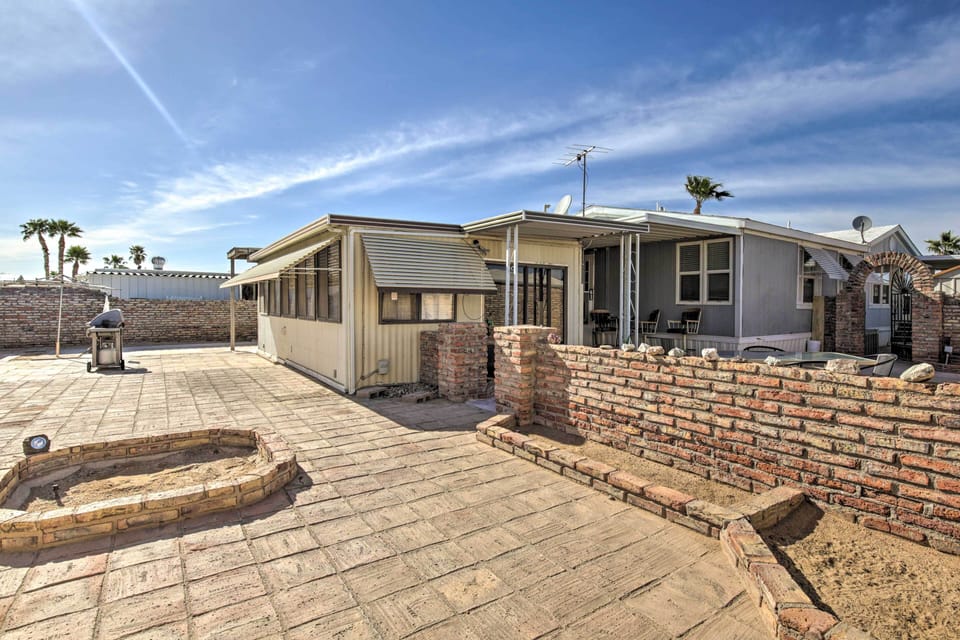 Yuma Vacation Rental | 5BR | 3BA | Step-Free Access | 2,096 Sq Ft