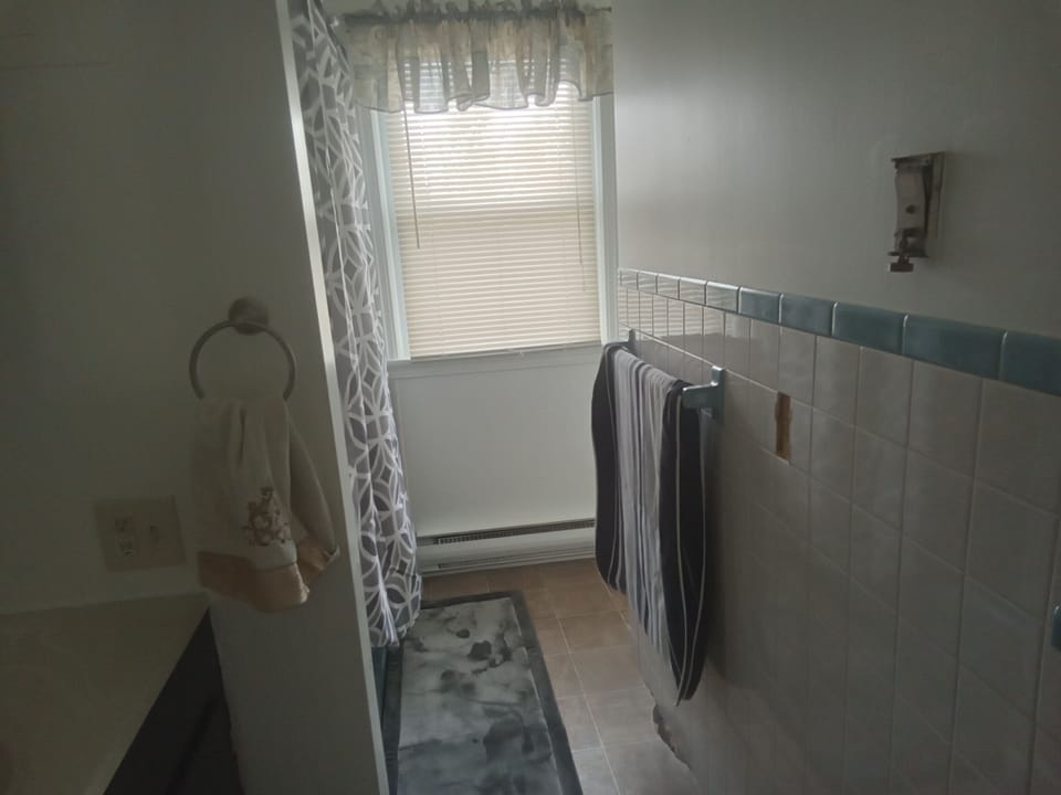 second floor bathroom 