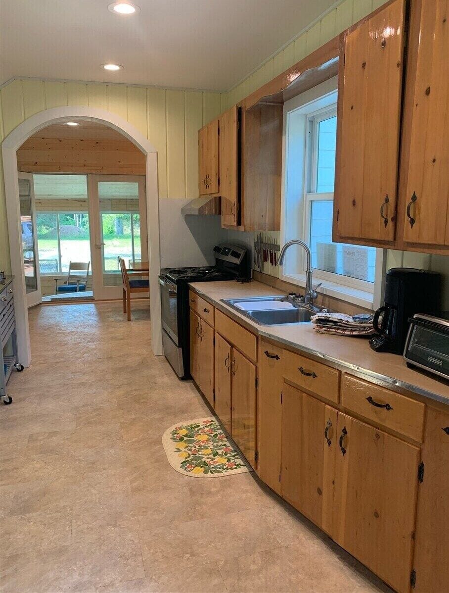 Lucy`s Farm House Kitchen