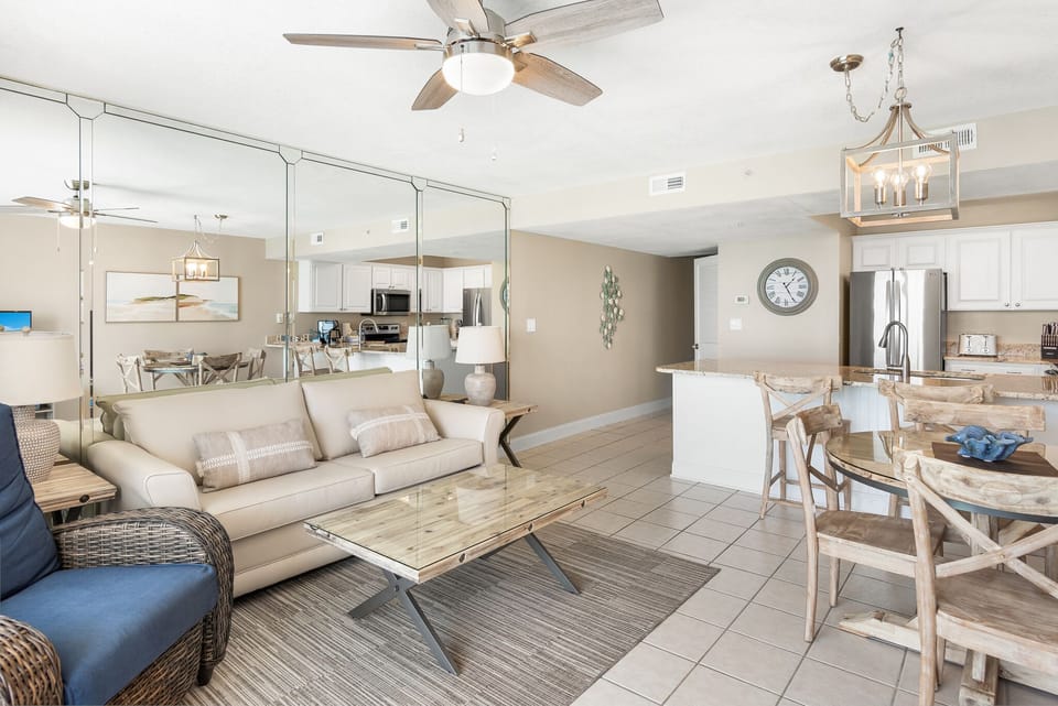 Spacious living room