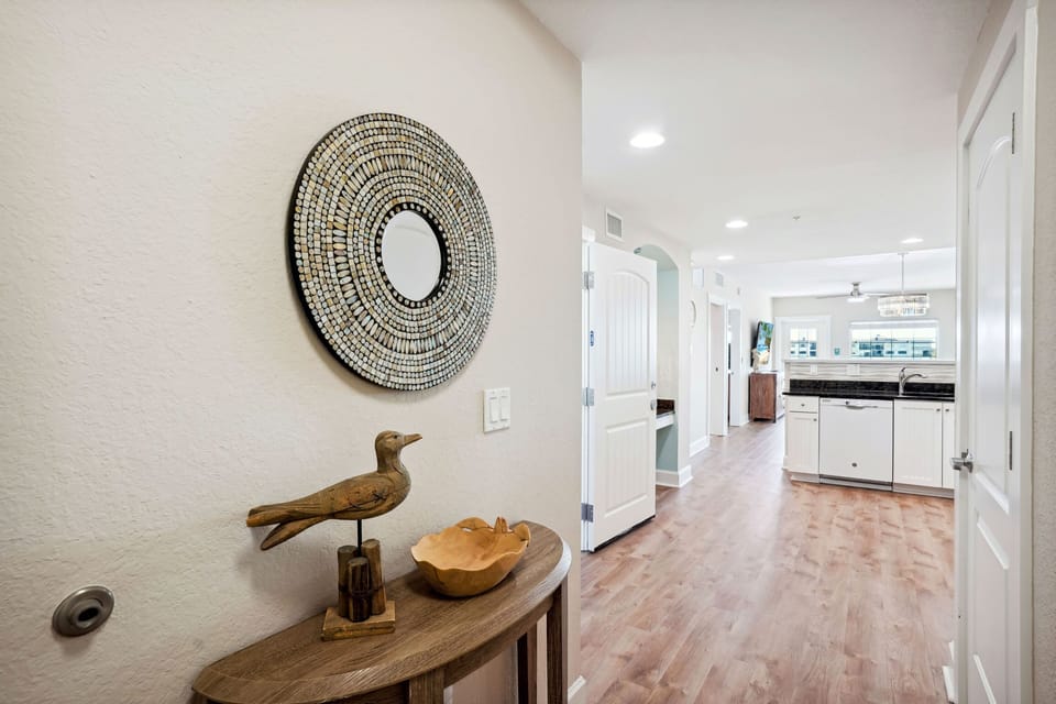 Welcome to Harbourside 7718!