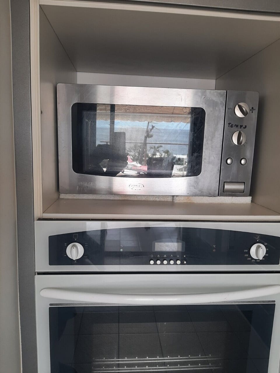 Microwave