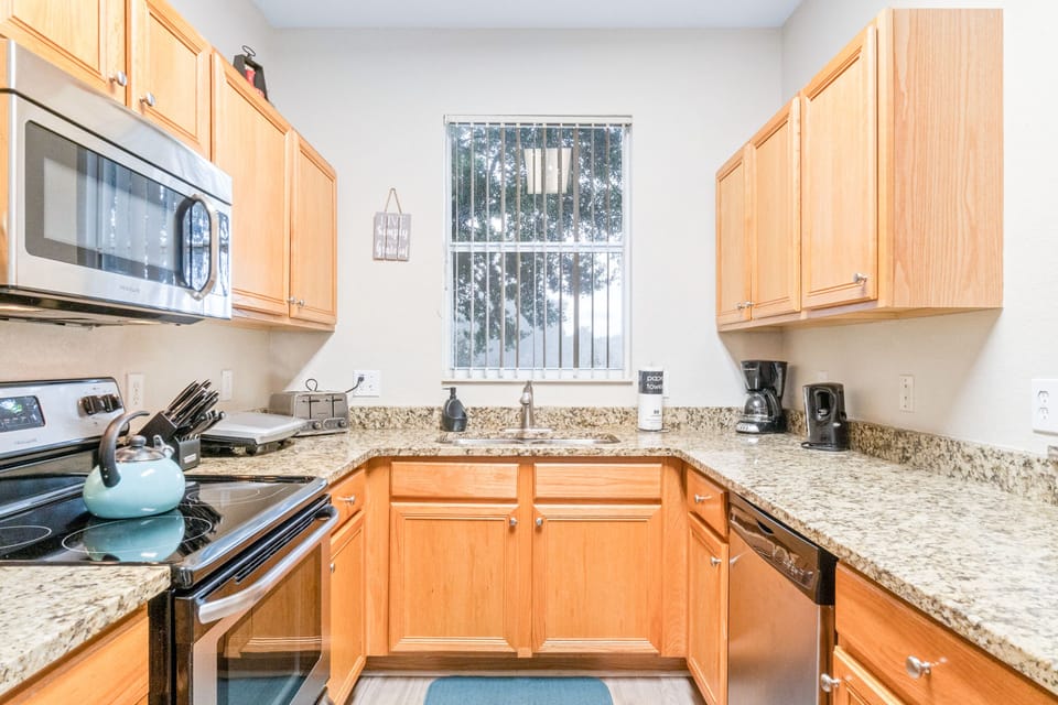 Fully equipped kitchen