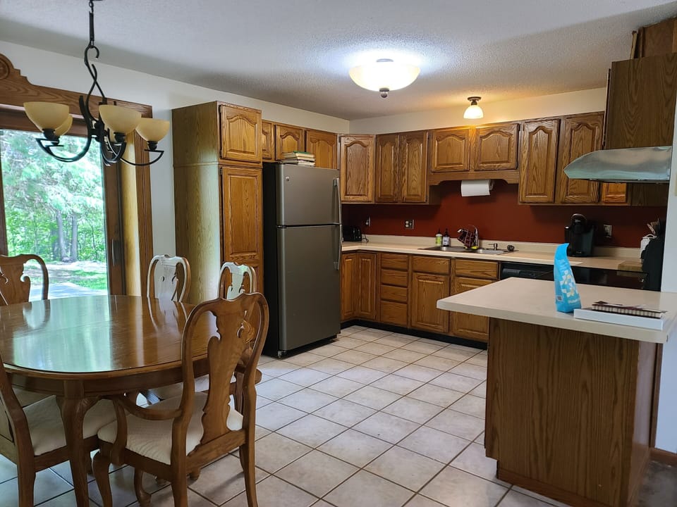 A kitchen ready for cooking- just add food!