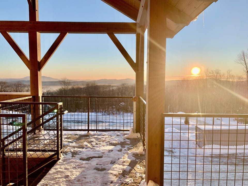 View from the front door / living room. 