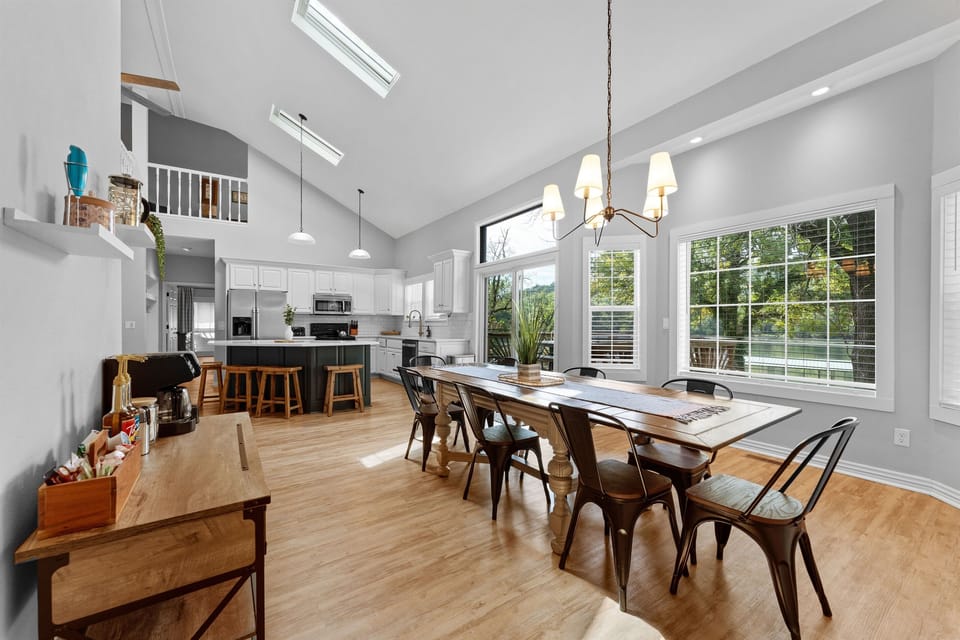 Dining table seating for 10 with room to expand