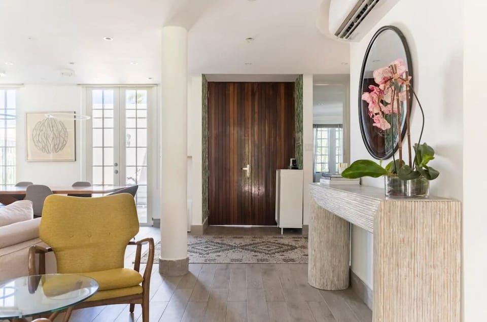 livingroom and entry