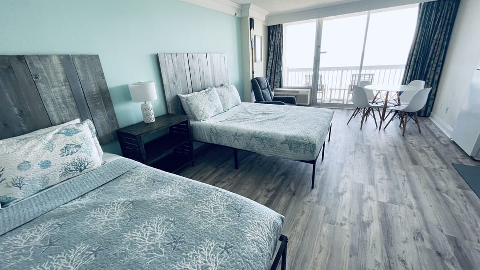2 Queen beds