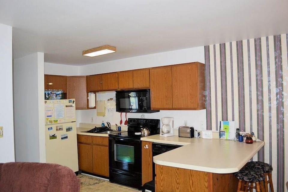Kitchen - Second Level, Open Floor Plan