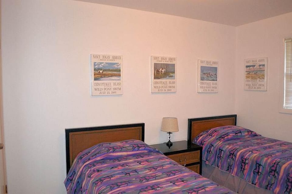 Third Bedroom - First Level, 2 Twin Beds