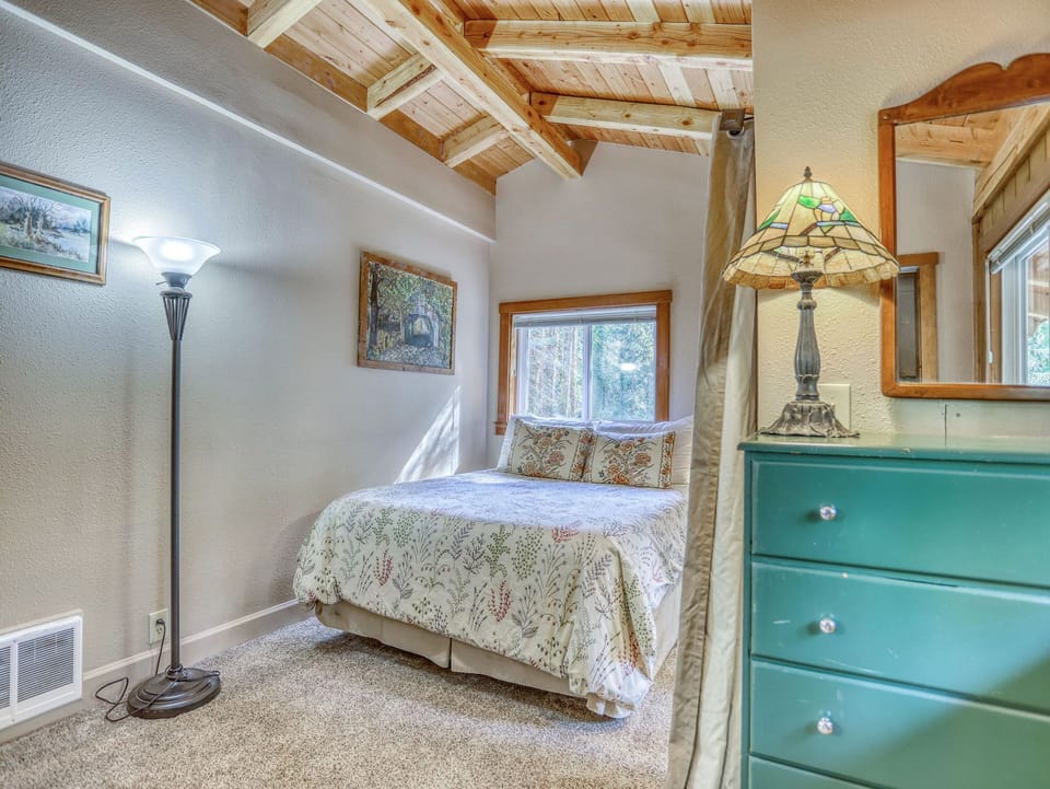Queen Bed