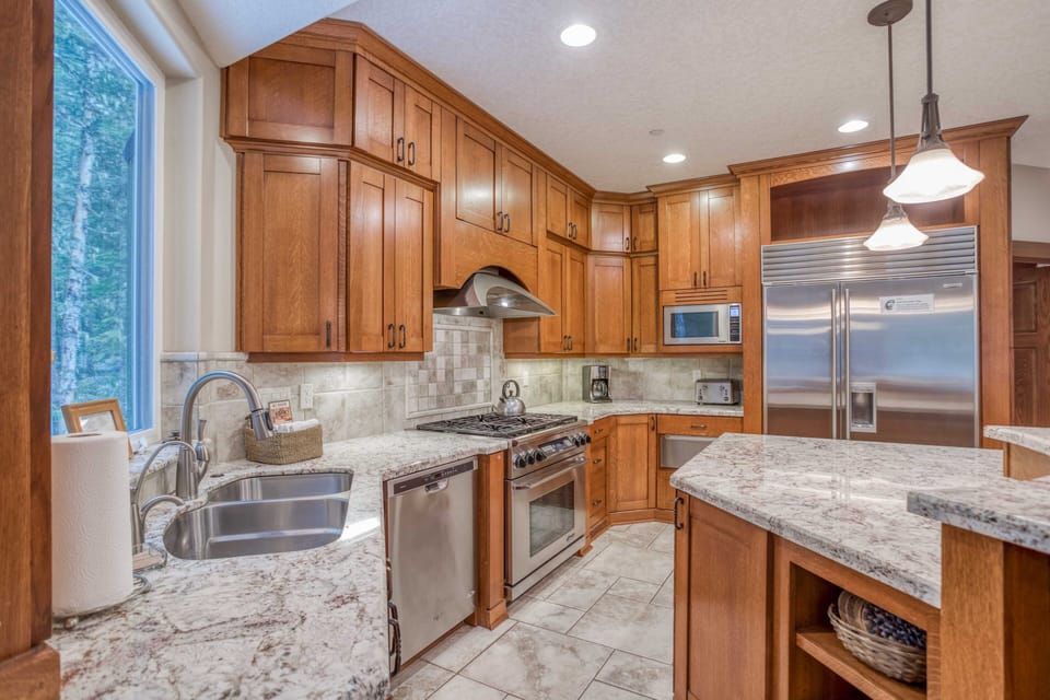 Kitchen with latest appliances