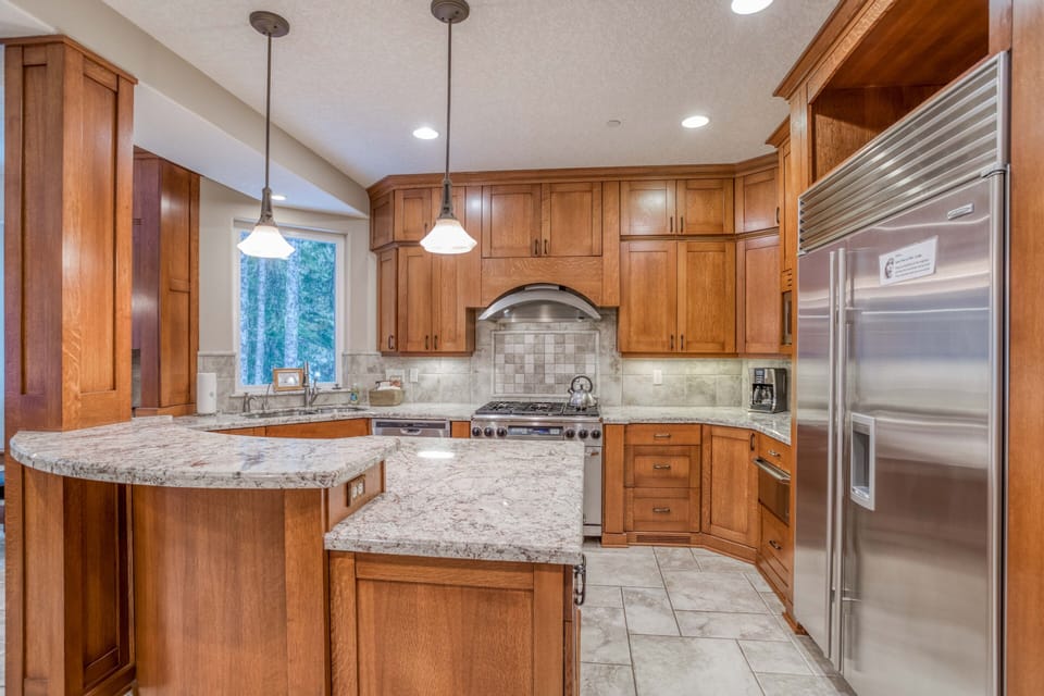 Kitchen with latest appliances