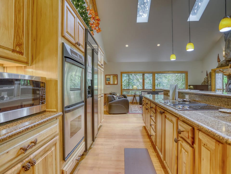 Kitchen with latest appliances