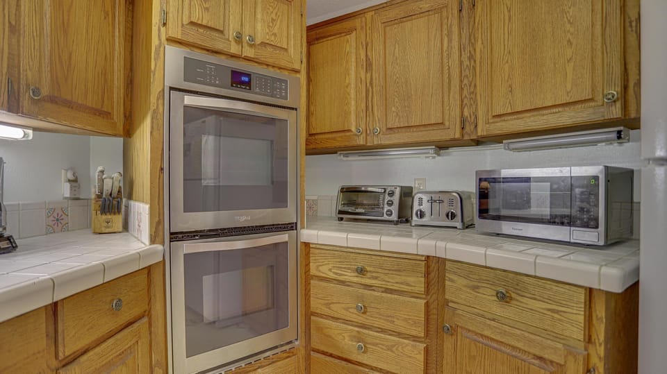 Oven & Microwave