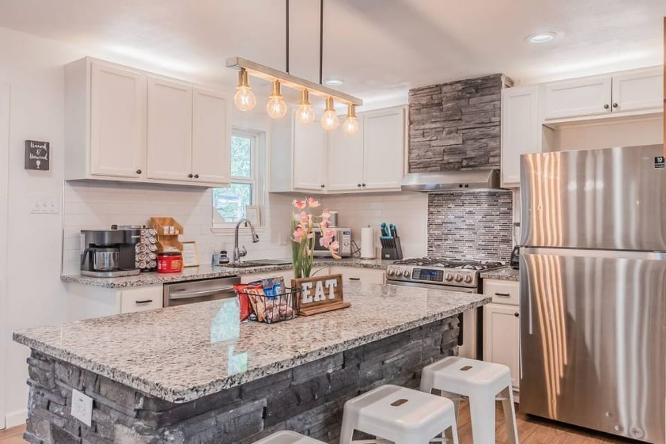 Plenty of space for those that love to cook! 