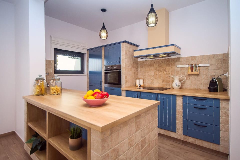 Kitchen area. Fully equipped kitchen with Nespresso machine