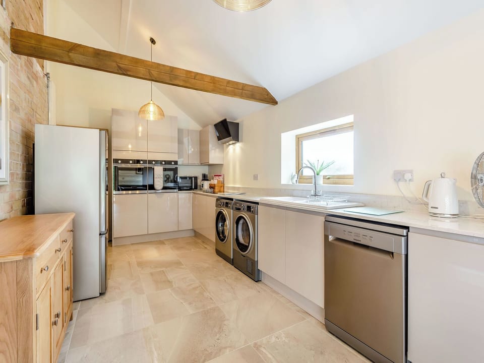 Kitchen/diner | Tawny Acre Barn - Harps Hall Barns, South Walton Highway, Wisbech