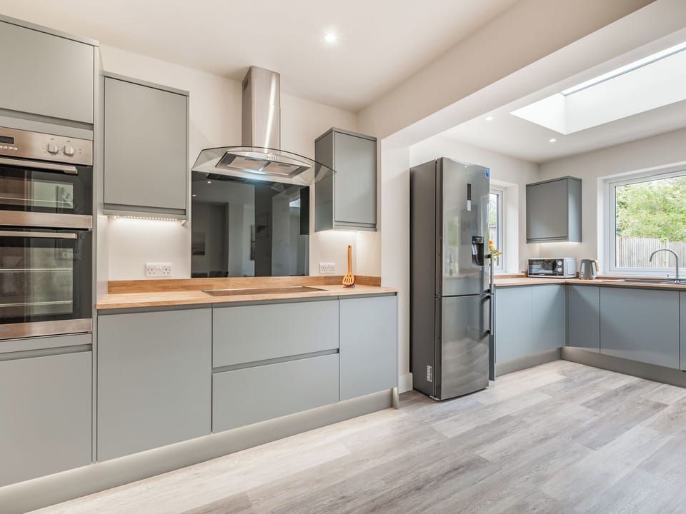Kitchen area | Whit&rsquo;s End House, Whitstable