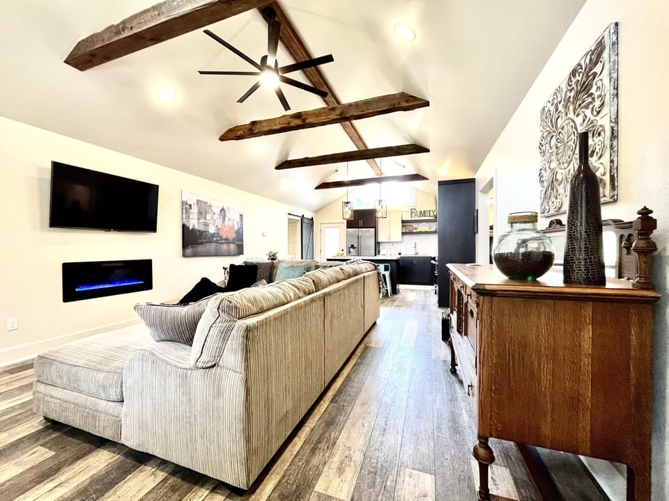 Large group gathering area 