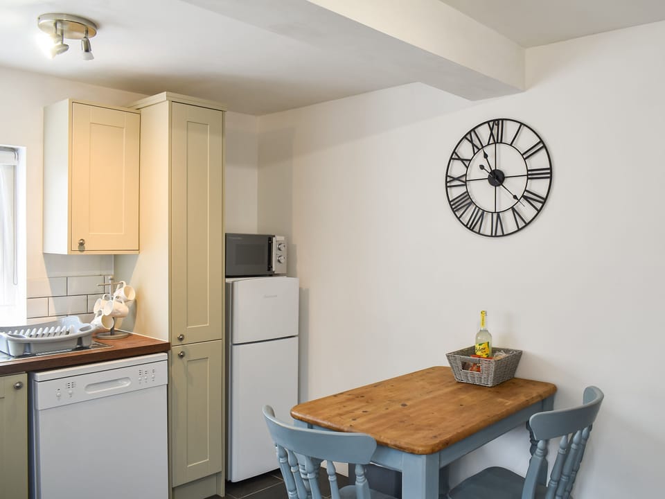 Kitchen/diner | Pear Tree Cottage, Enderby