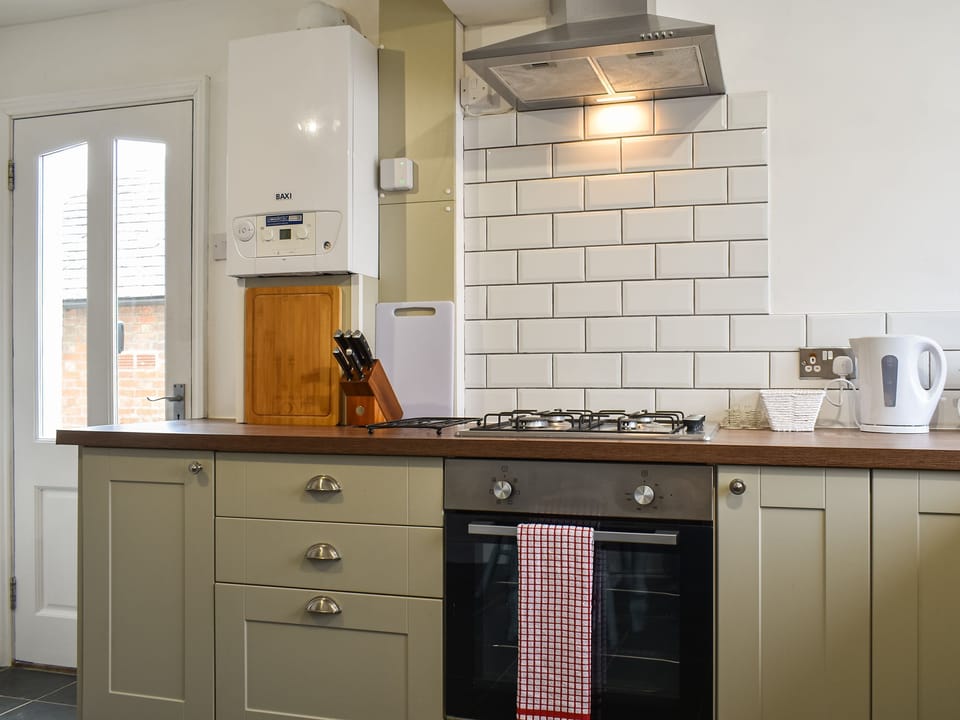 Kitchen/diner | Pear Tree Cottage, Enderby
