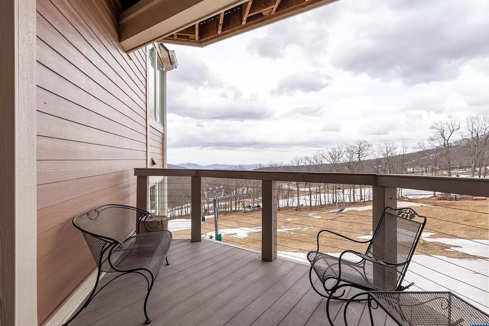 Slope-side deck