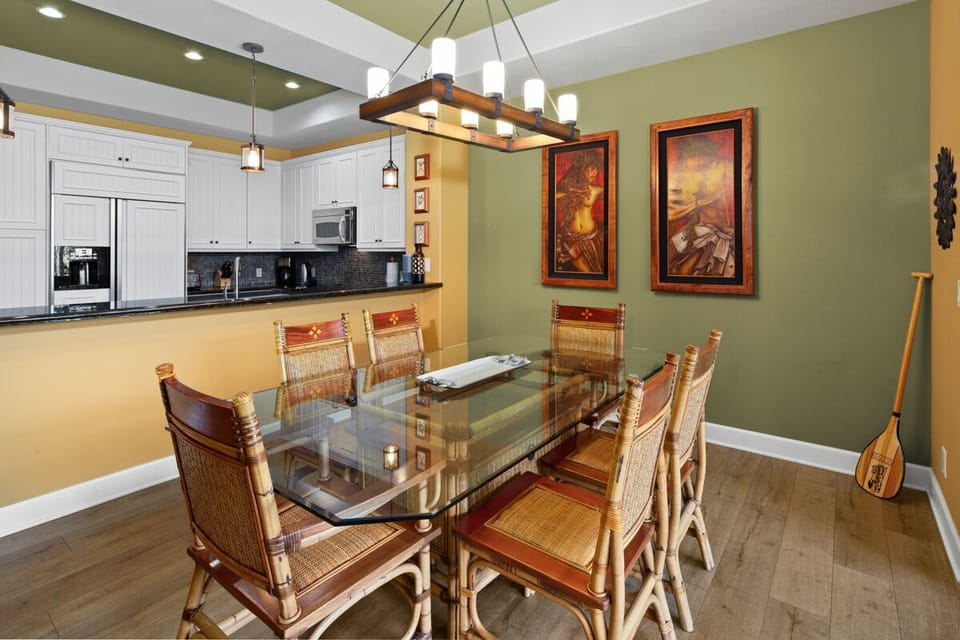 Share a delicious dinner made with your farmers market finds at the dining table that seats 6
