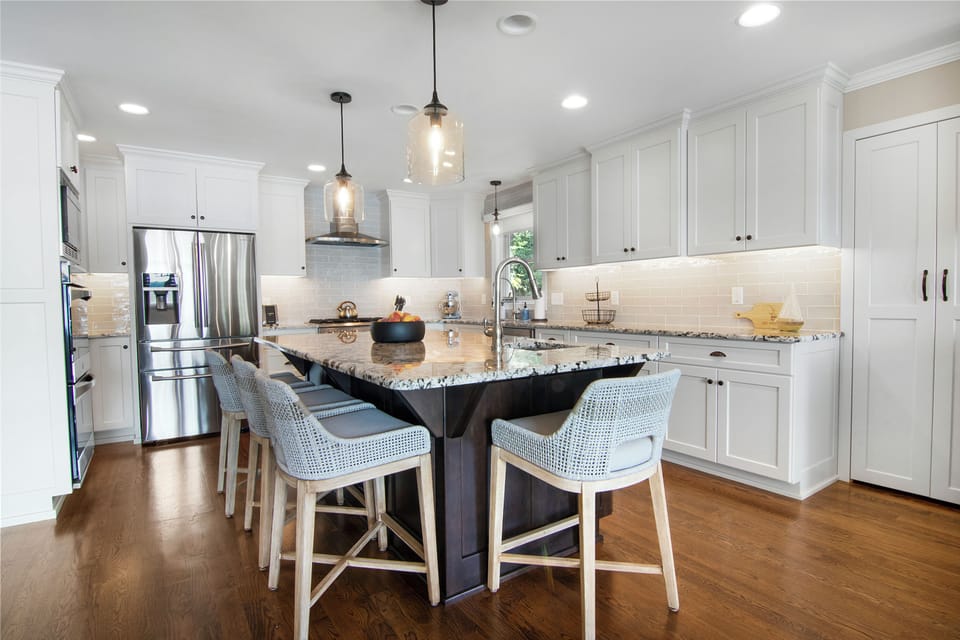 Oversized kitchen island with seating for 4