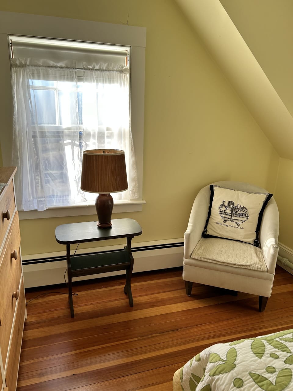 Bedroom 3 seating