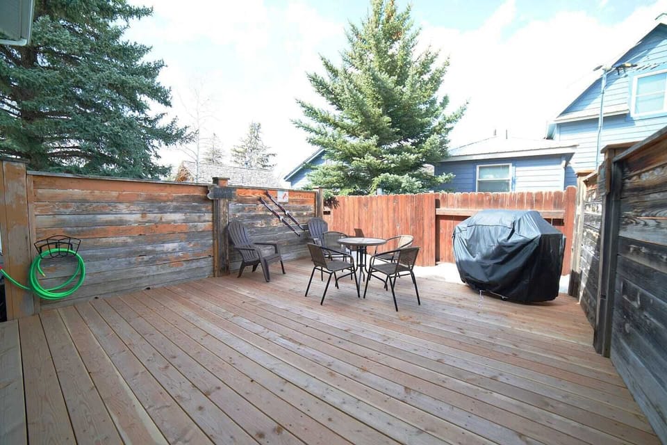 Spend a night out on the back patio, fenced in and complete with a great BBQ.