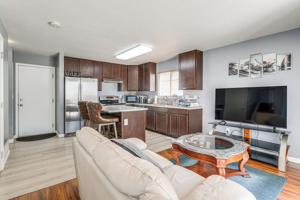 Kitchen | Living Room | 4K Smart TVs